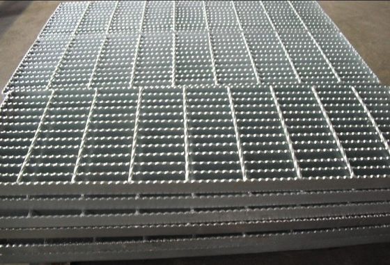Buy 700–1250mm Pre-painted Steel Coil with 10–25μm Top Coating and RAL Color System for Architectural and Industrial Applications online manufacture
